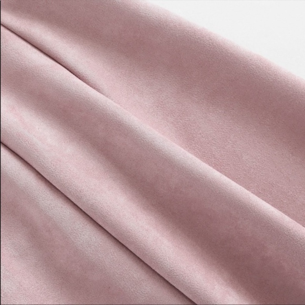 🚫SOLD OUT🚫Blush Suede Pleated Mini Skirt - Picture 3 of 6